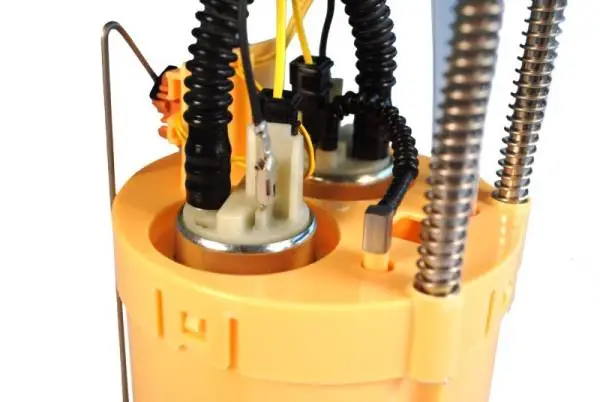 Fleece Performance 11-16 6.6L LML Duramax Truck PowerFlo In-tank Lift Pump (Long Bed Only) image 9