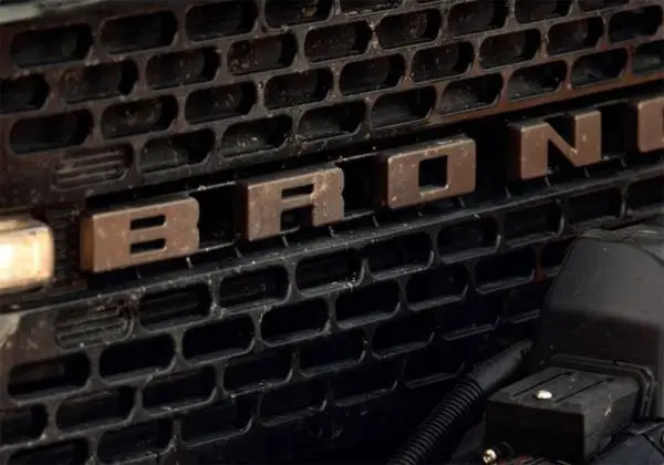 Ford Racing 2021+ Bronco Grille Lettering Overlay Kit - Bronze image 5
