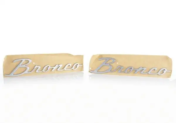 Ford Racing 21-23 Bronco Script Fender Badge - Silver image 4