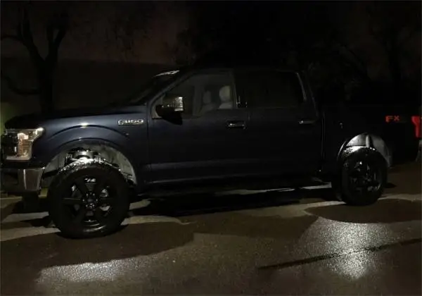 Ford Racing Under Body Rock Light Kit - White image 4