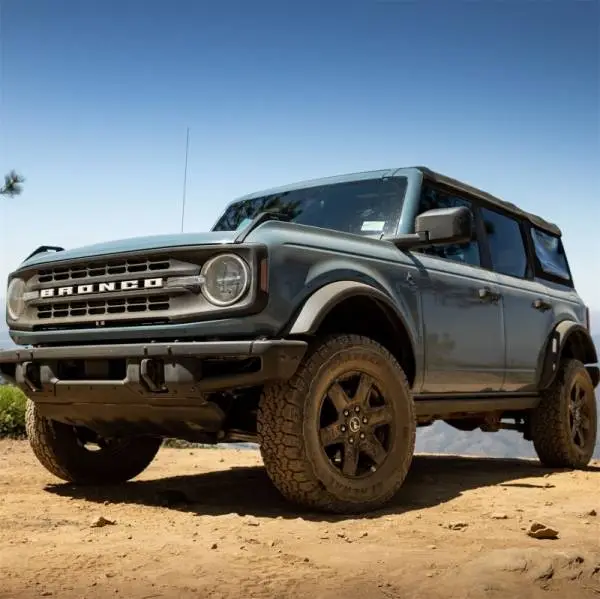 Ford Racing 21-23 Bronco (4Dr) Off-Road Suspension 2in Lift Kit image 3