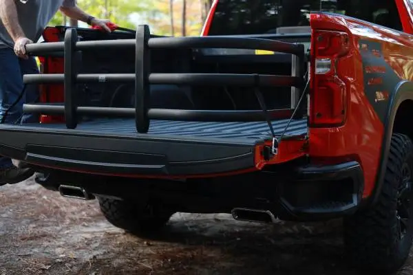 AMP Research 20-23 Chevrolet/GMC Silverado/Sierra 1500 (No Multipro Tailgt) Bedxtender HD Max - Blk image 2