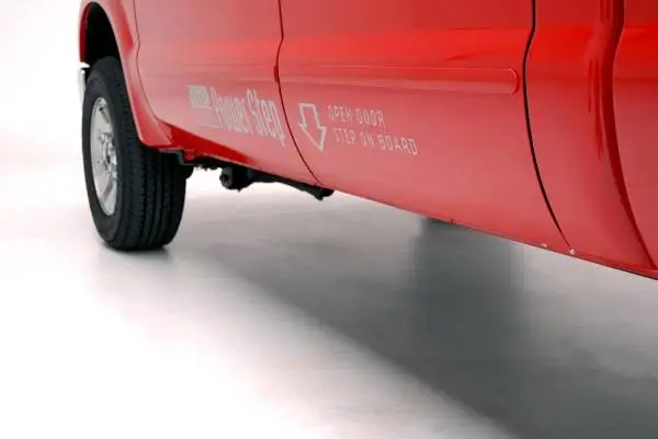 AMP Research 2004-2007 Ford F250/F350/450 All Cabs PowerStep - Black image 2