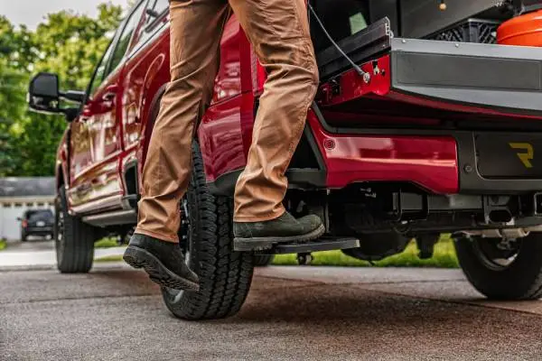 AMP Research 2023 Ford F-250 Super Duty BedStep - Black image 4