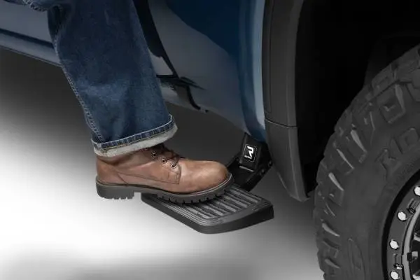 AMP Research 19-22 Chevrolet/GMC Silverado/Sierra 1500 Short Bed BedStep2 - Black image 3