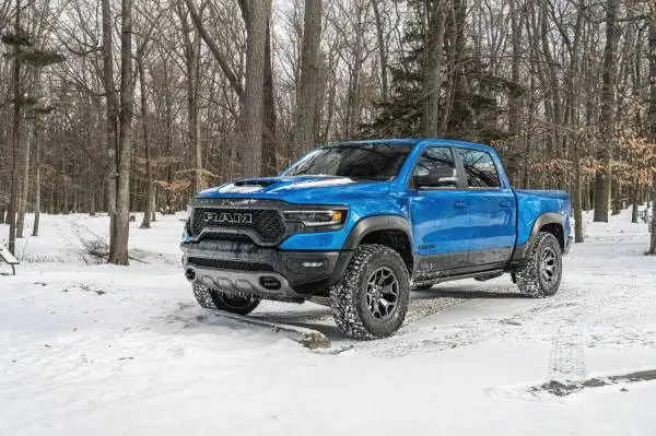 AMP Research 19-22 Ram 1500 Crew Cab PowerStep Xtreme - Black (Incl OEM Style Illumination) image 2