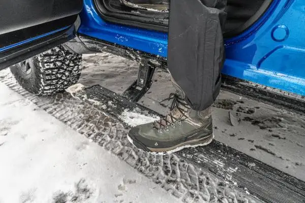 AMP Research 19-22 Ram 1500 Crew Cab PowerStep Xtreme - Black (Incl OEM Style Illumination) image 7