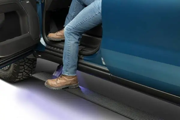 AMP Research 22-23 Chevy/GMC Silverado/Sierra 1500 & 2024 2500/3500HD Double/CC PowerStep Xtreme image 18