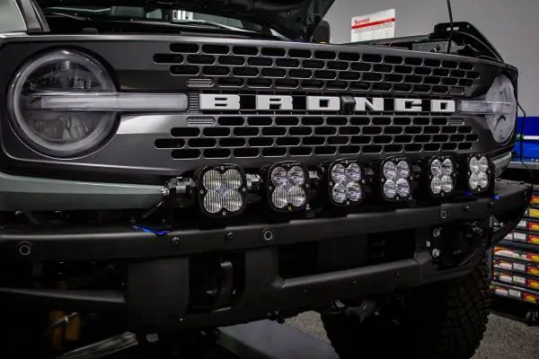 Baja Designs 2021+ Ford Bronco 6 XL Linkable Light Bar Kit Plastic Bumper Mount w/Upfitter image 2