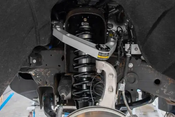 ICON 2019+ GM 1500 Ext Travel 2.5 Series Shocks VS IR Coilover Kit image 2