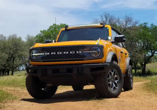Ford Racing 2021+ Ford Bronco Mirror Mounted 4in Rigid LED Lights Kit image 4